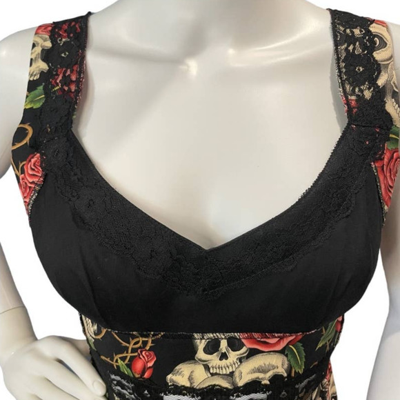 Shrine NWOT Vintage Cocktail Dress Skulls and Roses Print Size M - Picture 12 of 16